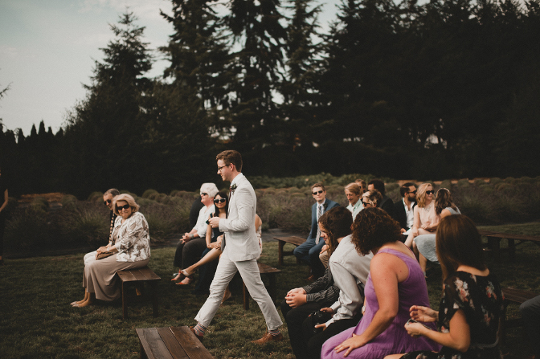 CarinaSkrobeckiPhoto_Susanna&Andrew_WoodinvilleLavenderFarm089