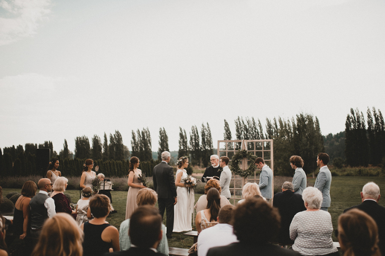 CarinaSkrobeckiPhoto_Susanna&Andrew_WoodinvilleLavenderFarm097
