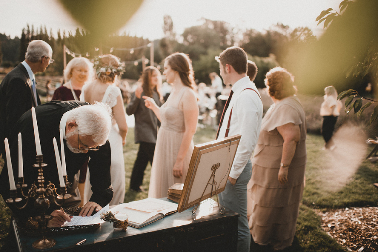CarinaSkrobeckiPhoto_Susanna&Andrew_WoodinvilleLavenderFarm136