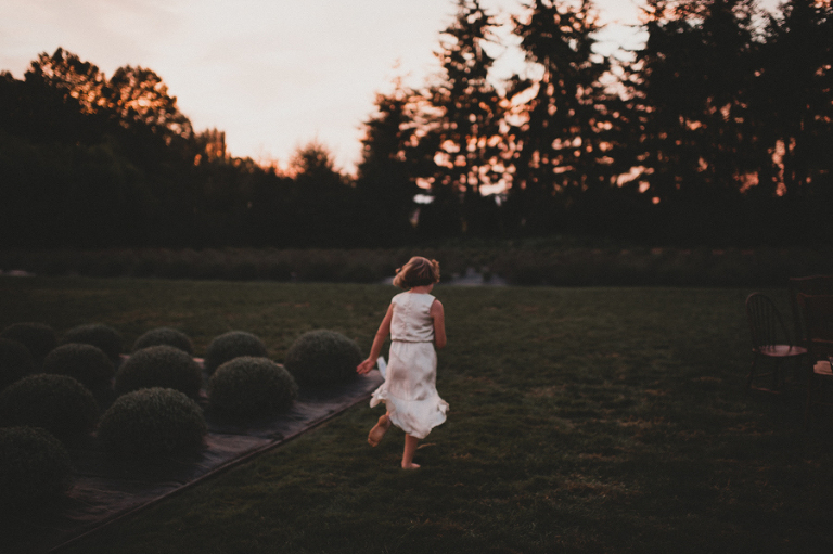 CarinaSkrobeckiPhoto_Susanna&Andrew_WoodinvilleLavenderFarm175